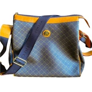 RIONI MODA ITALIA Signature Logo Leather Crossbody Messenger Shoulder Purse.